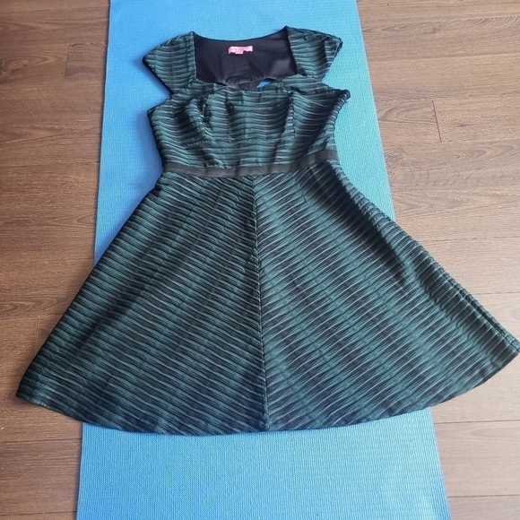 Betsey Johnson Dresses & Skirts - HP. Betsey Johnson Textured Fit and Flare Dress